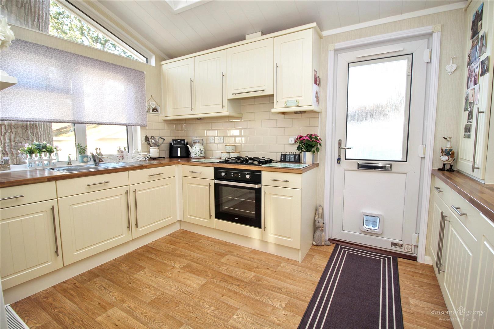Second Avenue, Garston Park, Tilehurst